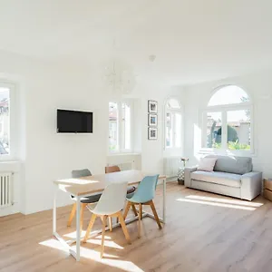 Lovely Corner In The Heart Of The By Rent Apartment